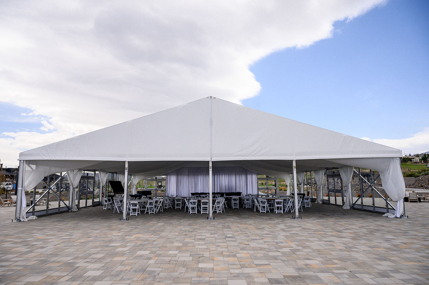 arrow creek white tent for outdoor weddings